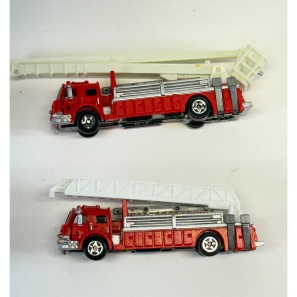 Micro Machines 2 Galoob Deluxe Hook & Ladder Fire Truck 1980s Vintage Toy - Picture 10 of 13